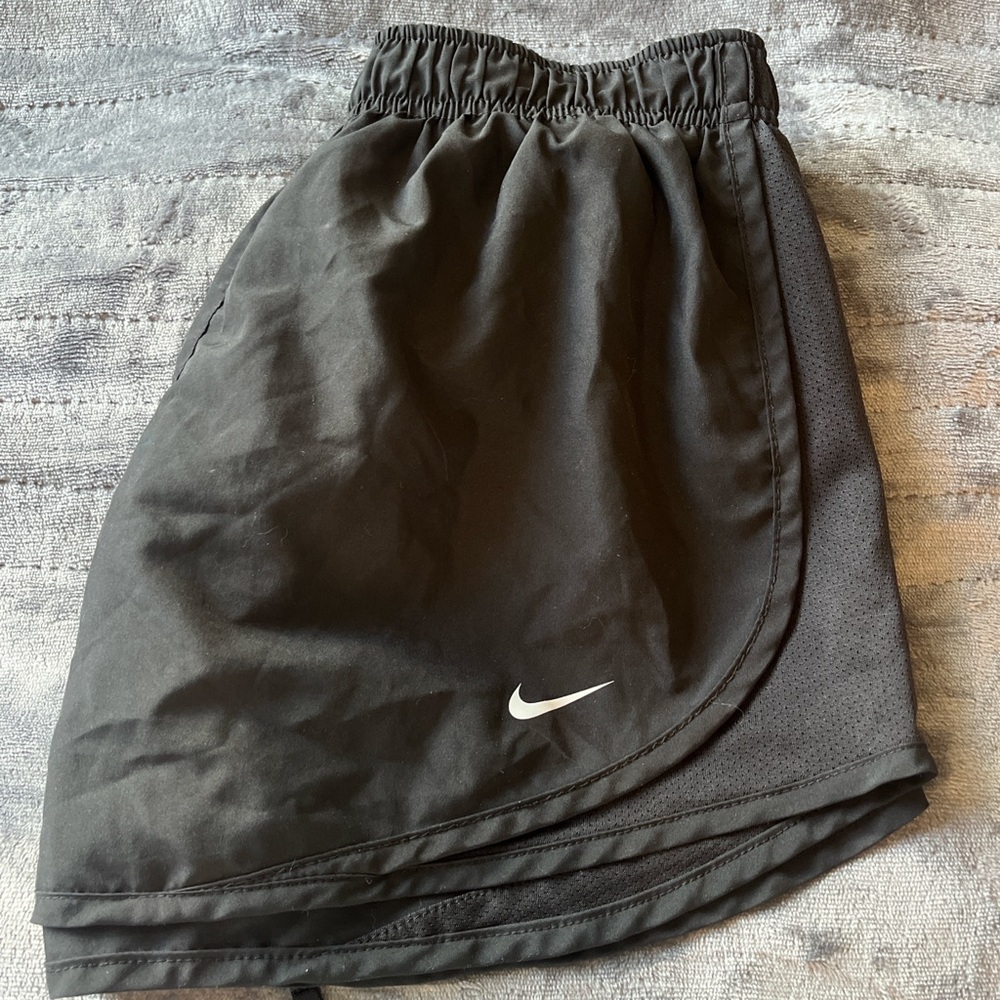 Black Nike shorts